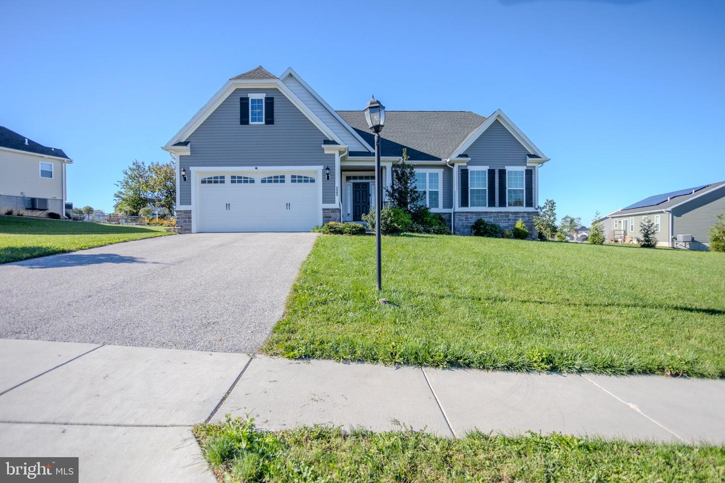 225 Ripple Dr — photo