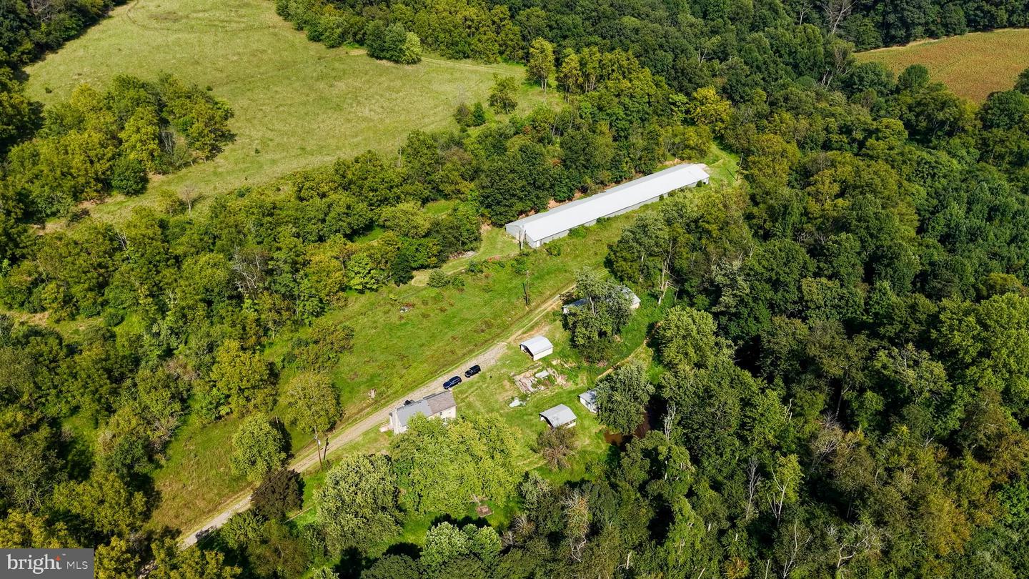 7046 Blue Hill Rd — photo