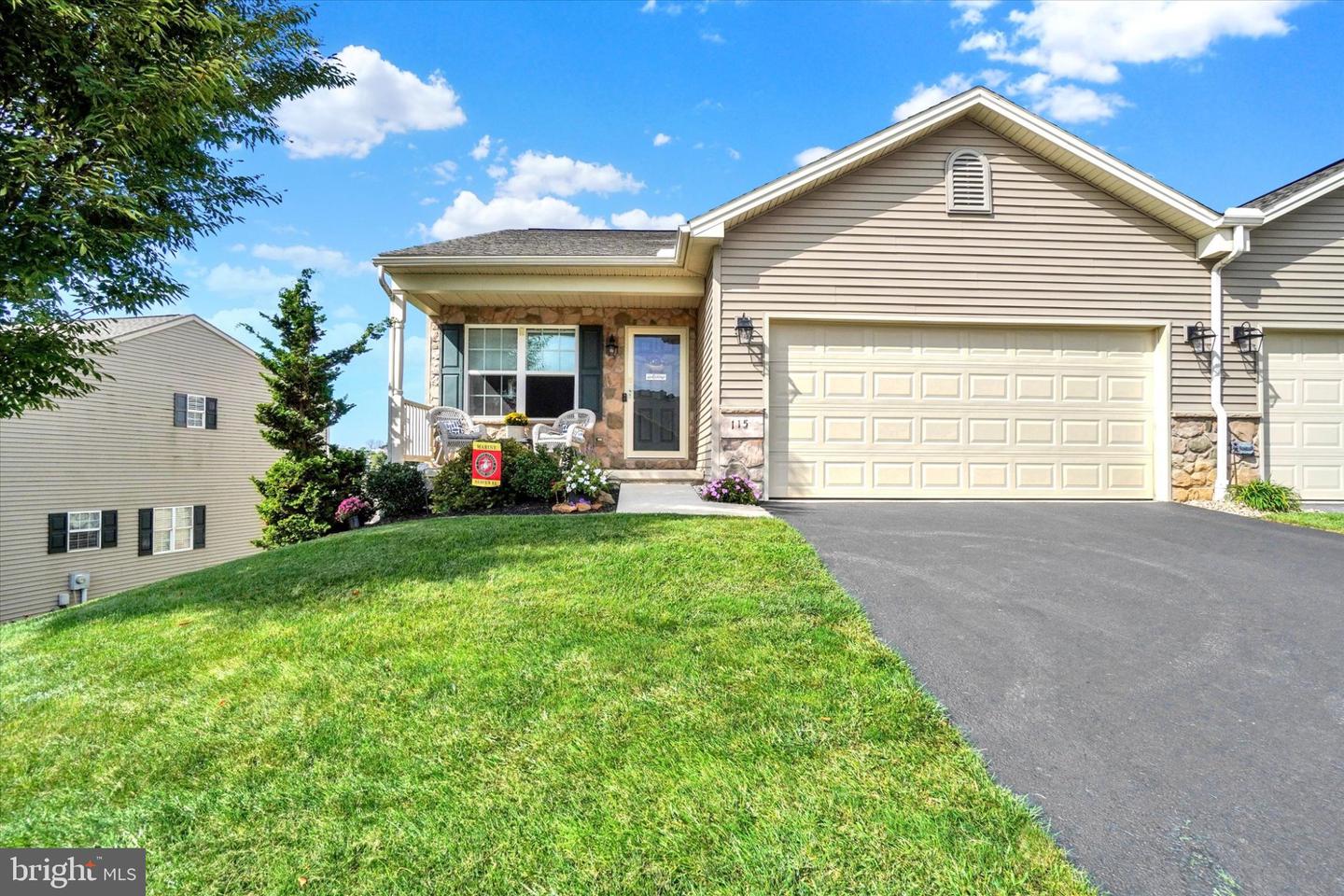 115 Shetland Dr — photo
