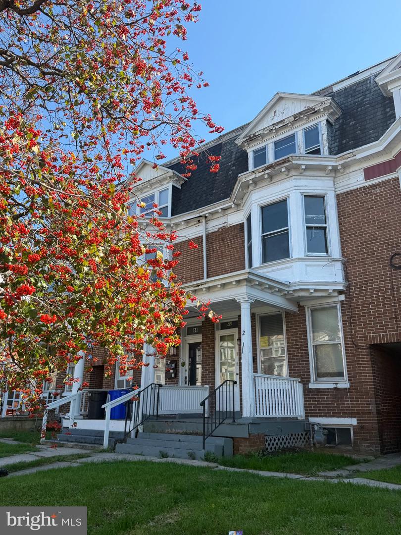 42 E Cottage Pl — photo
