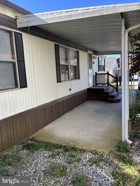 1735 W Poplar Ter — photo