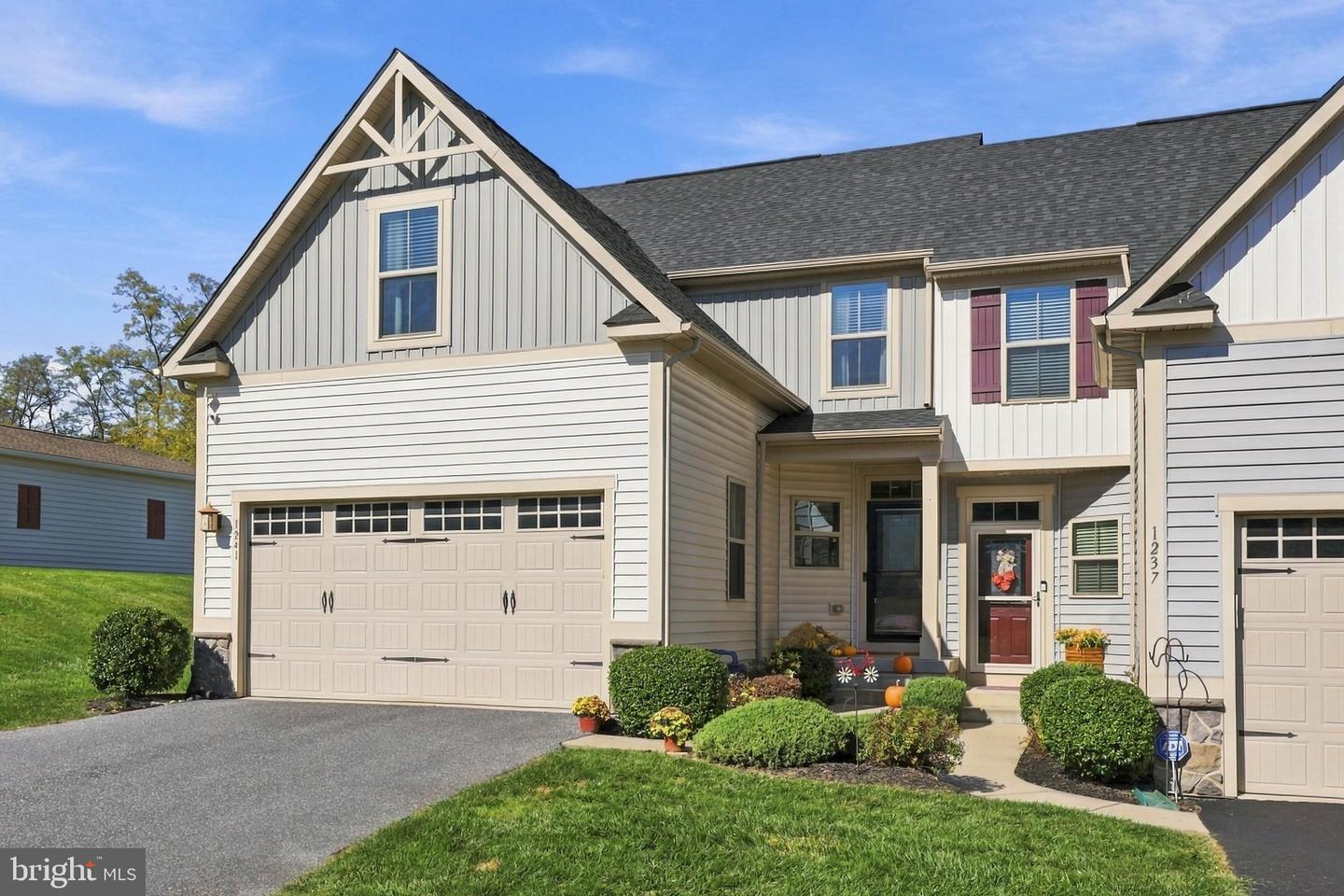 1241 Fieldbrook Cir — photo