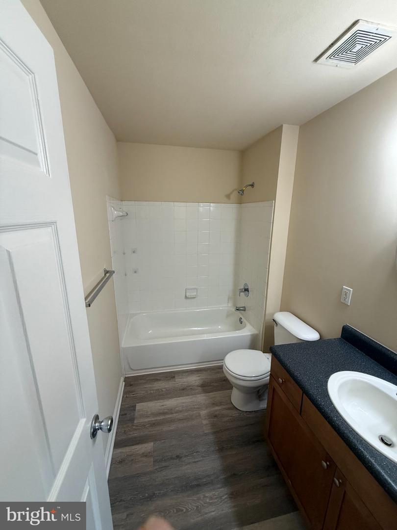 122 Yellowstone Dr #206 — photo