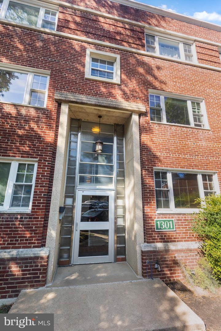1301 N Ode St #114 — photo