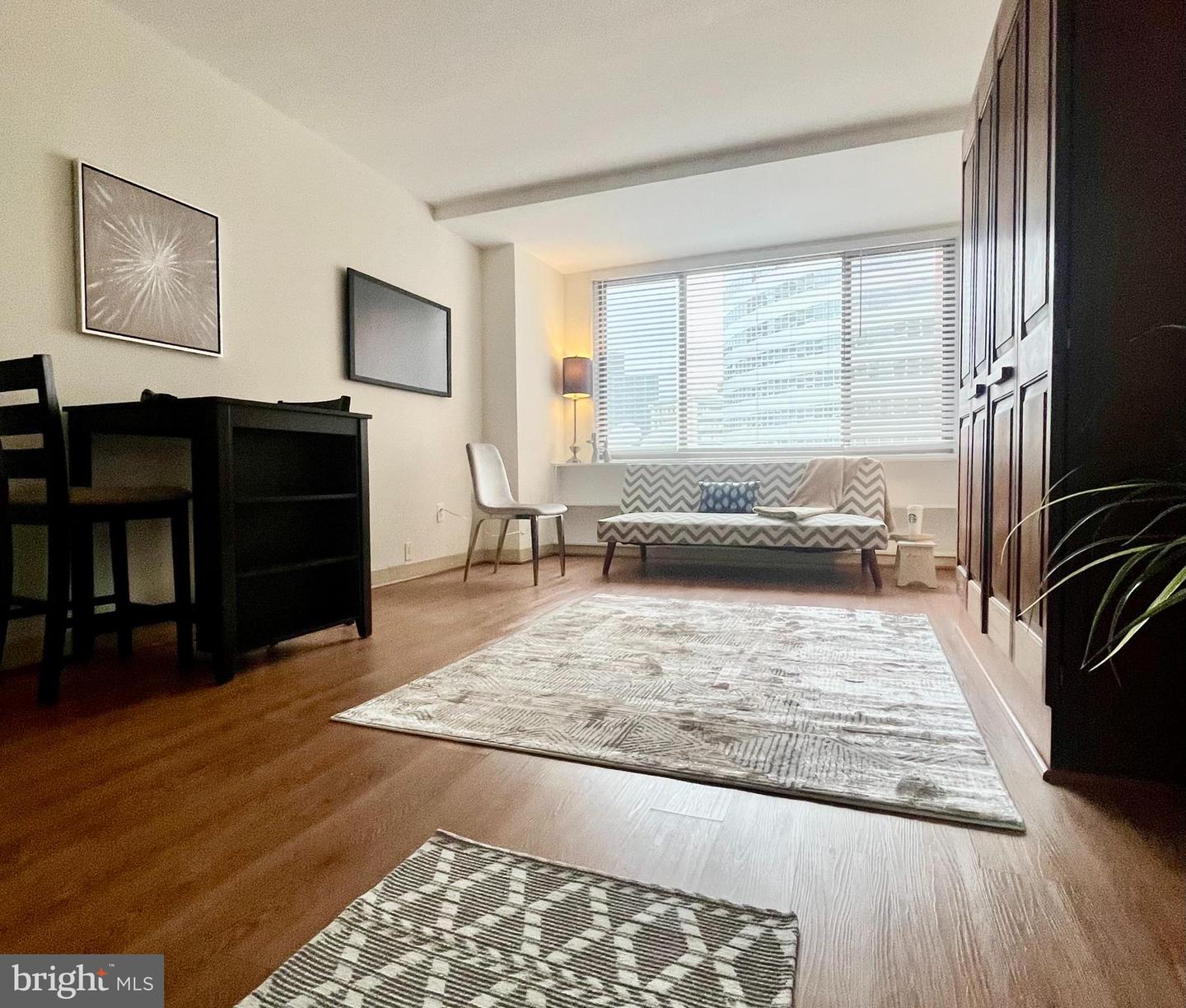1121 Arlington Blvd #508 — photo