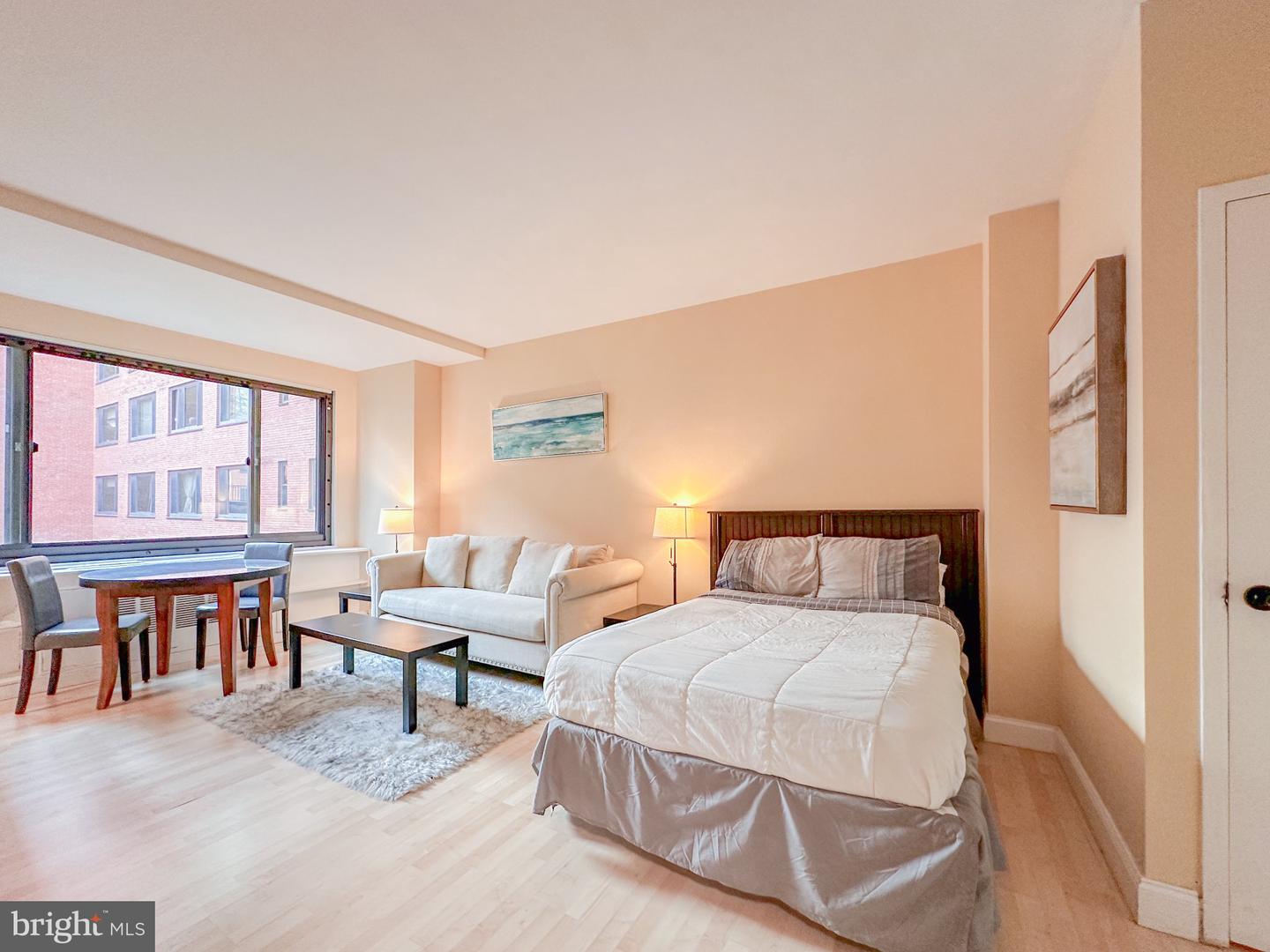 1021 Arlington Blvd #335 — photo