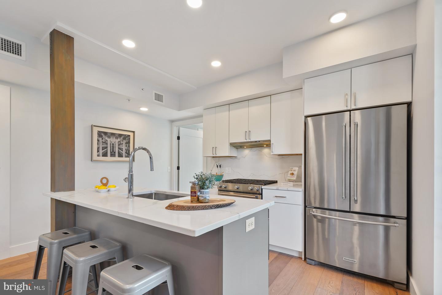 1245 N Pierce St #5 — photo
