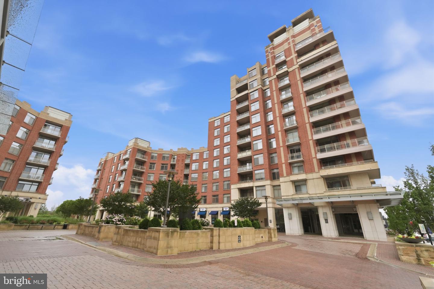 3600 S Glebe Rd #1116W — photo