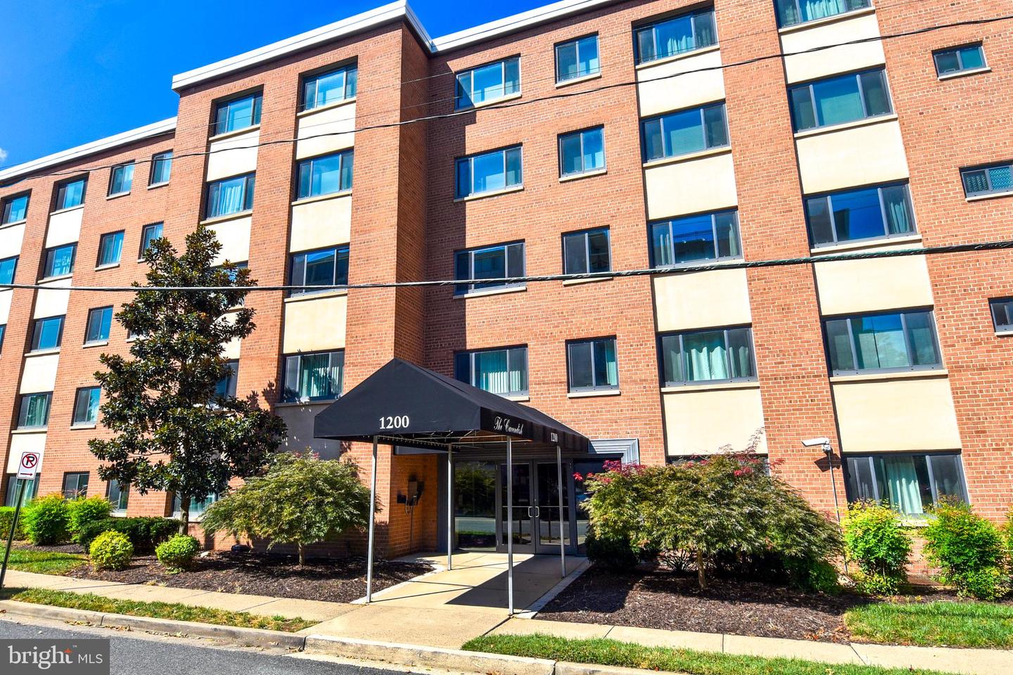 1200 S Arlington Ridge Rd #704 — photo