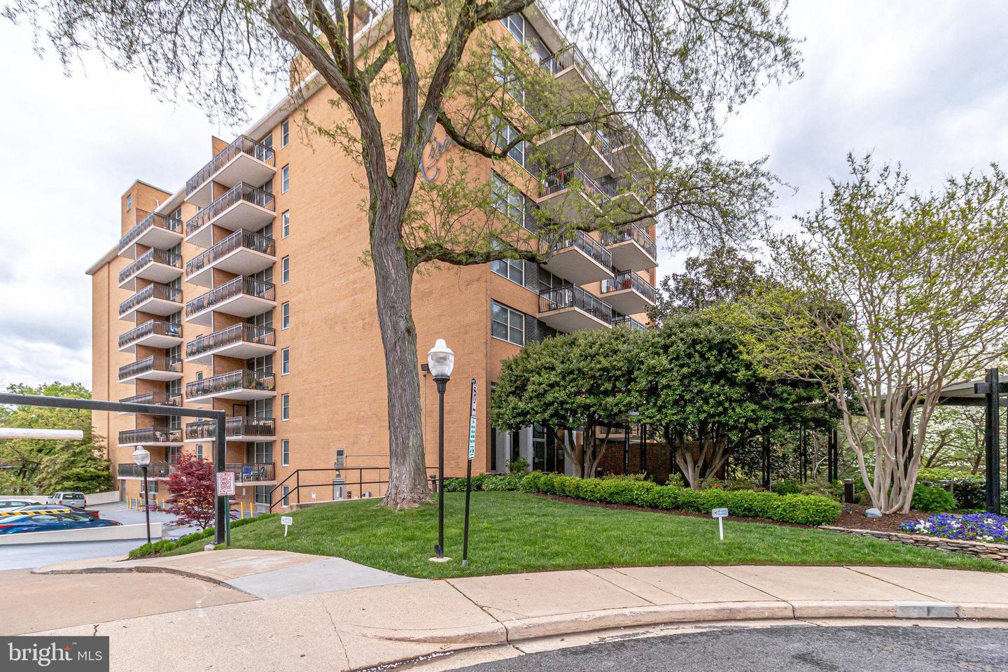 2030 N Adams St #1112 — photo