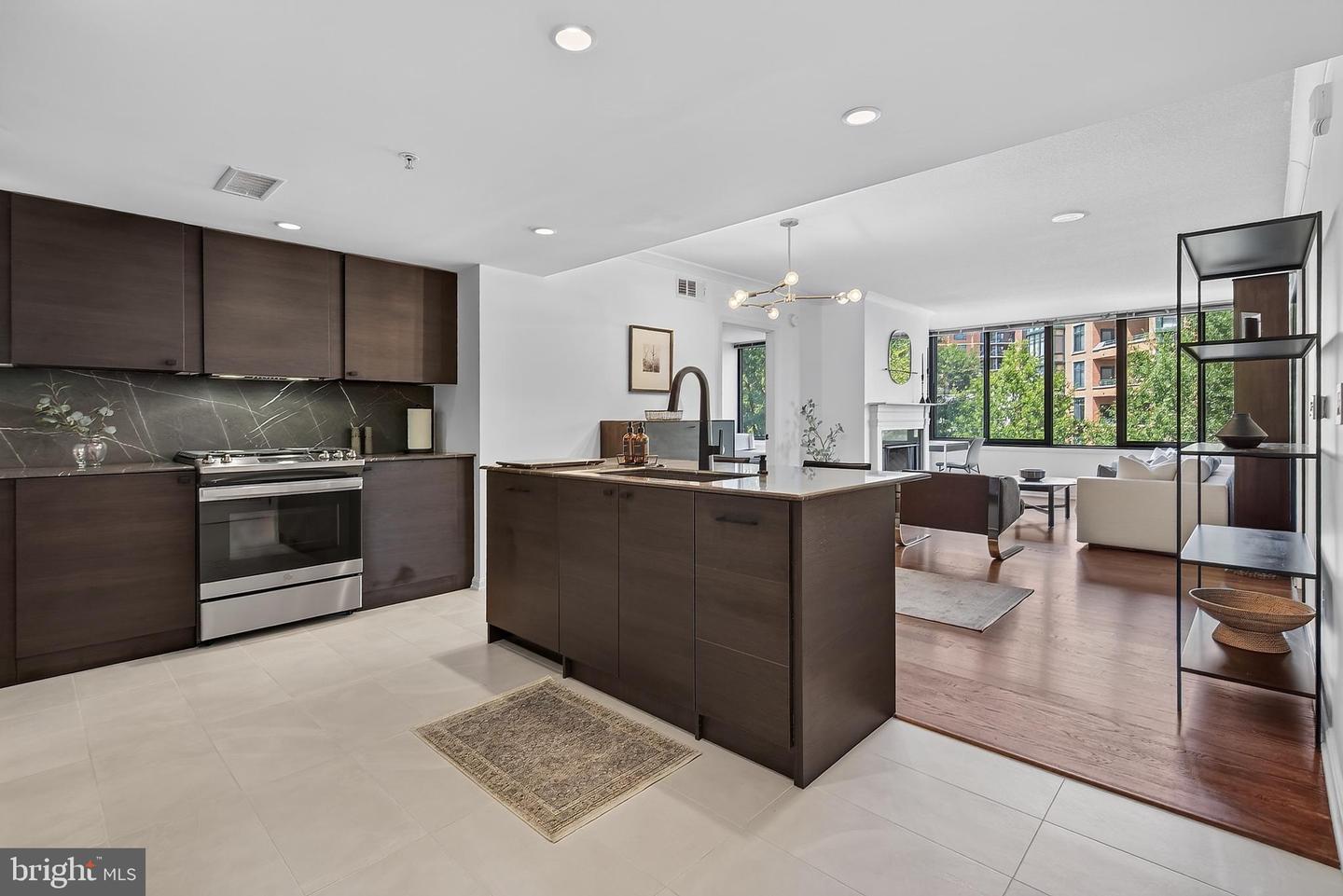 2220 Fairfax Dr #406 — photo
