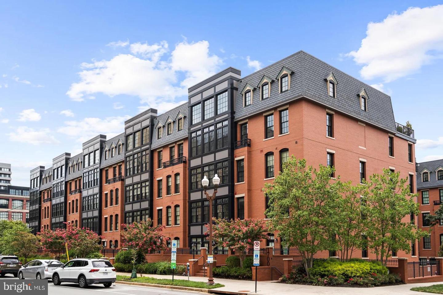 1700 Clarendon Blvd #158 — photo