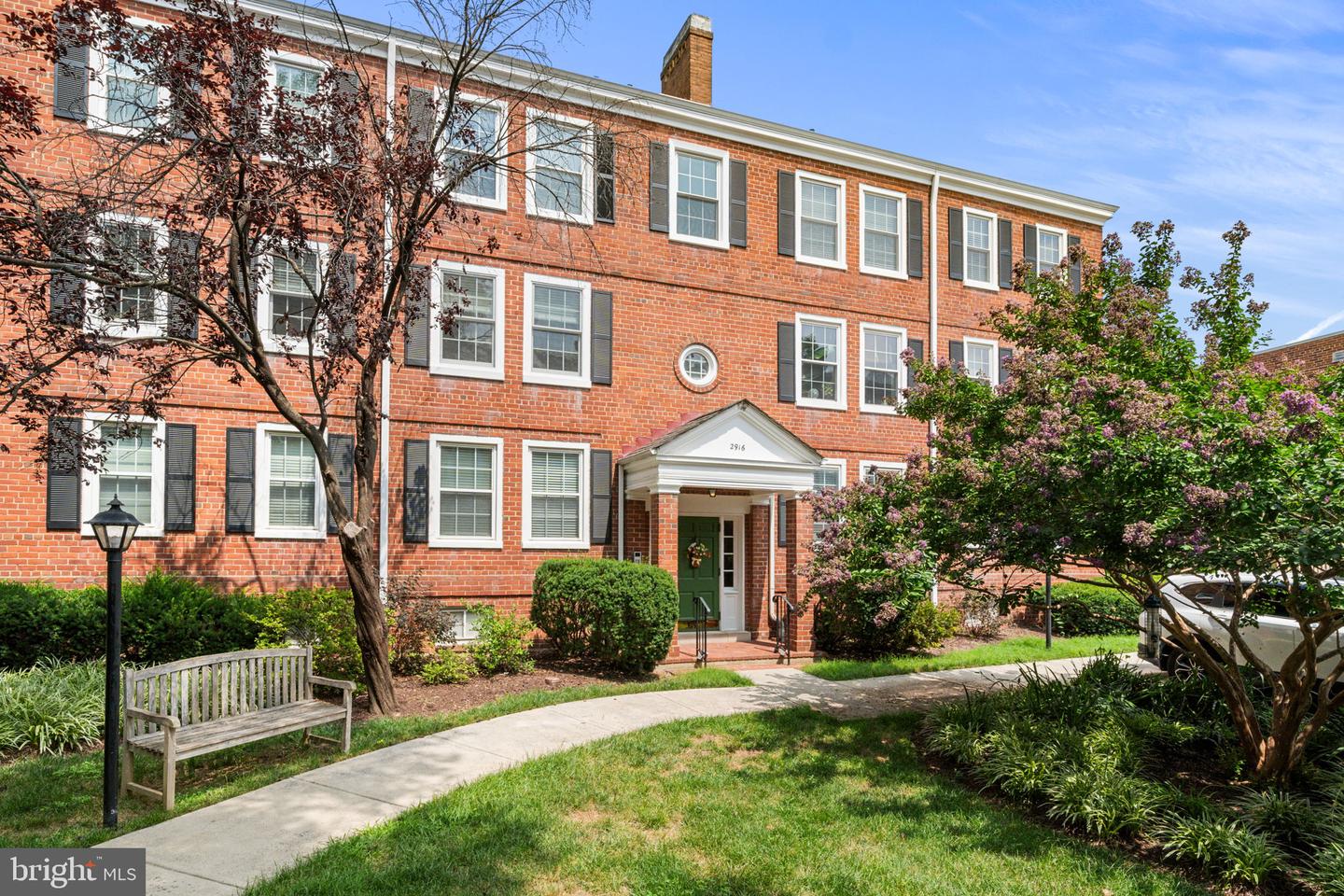 2916 S Buchanan St #B1 — photo