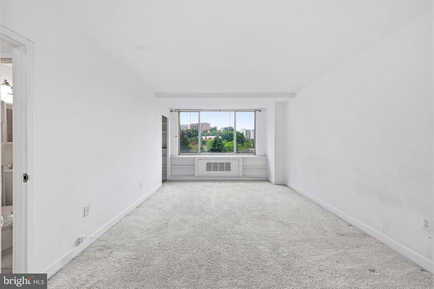 1121 Arlington Blvd #634 — photo