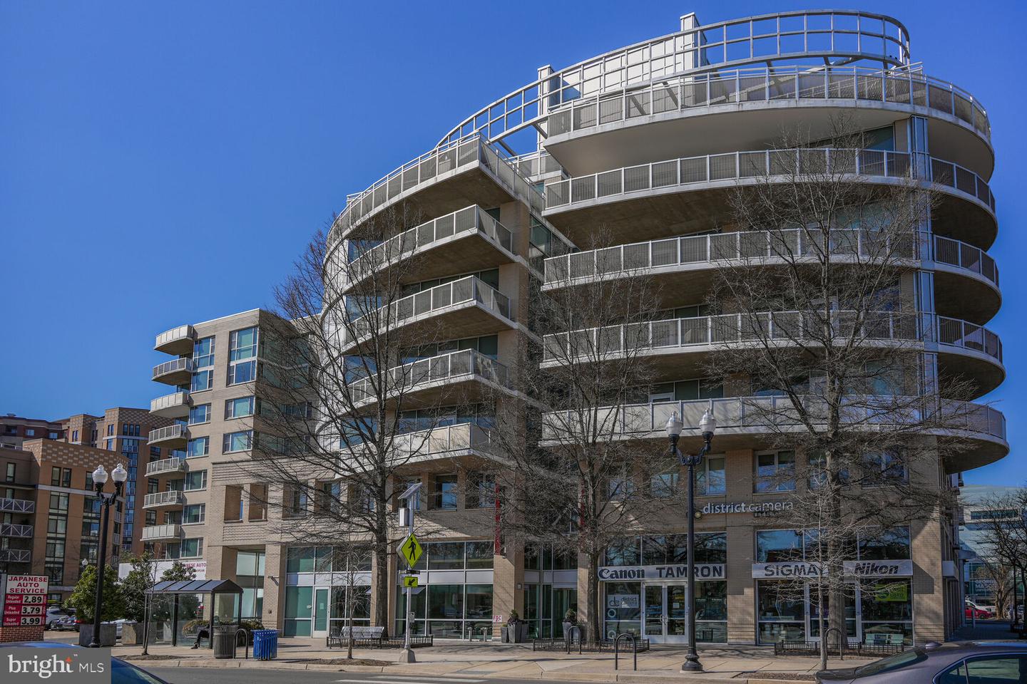 3409 Wilson Blvd #211 — photo