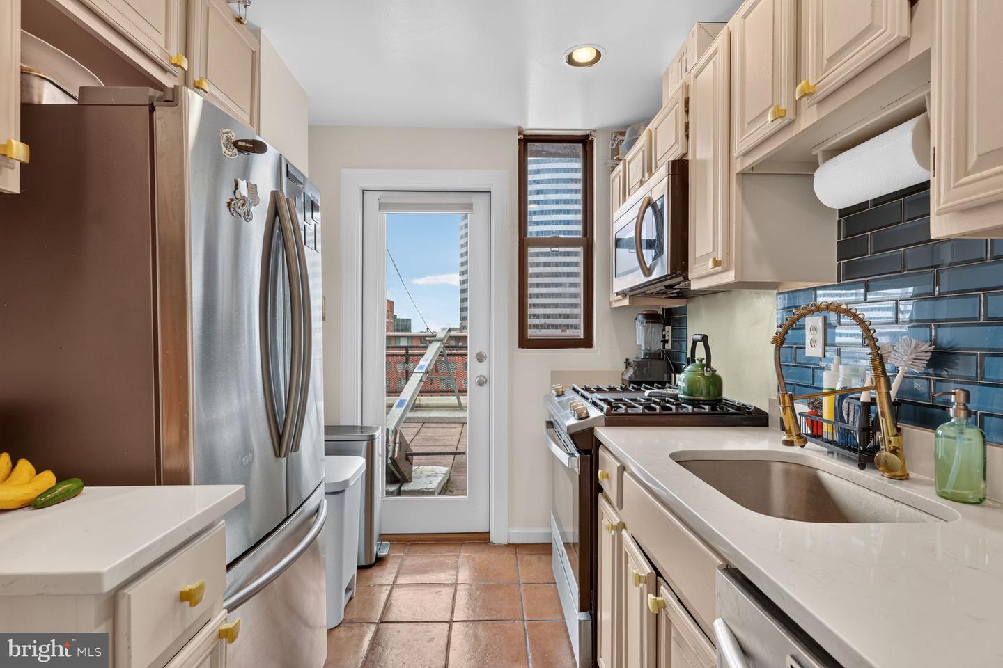 1111 Arlington Blvd #1007 — photo