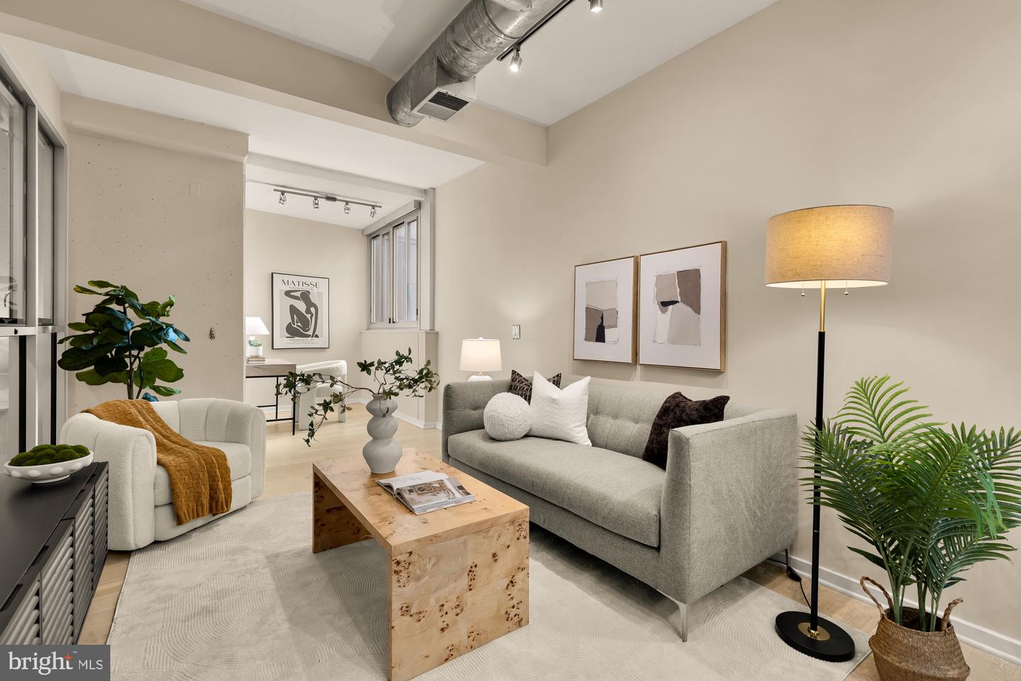 3409 Wilson Blvd #303 — photo