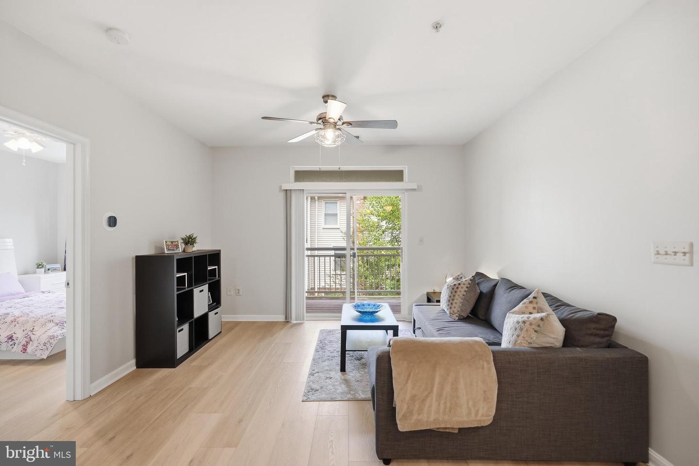 801 S Greenbrier St #315 — photo