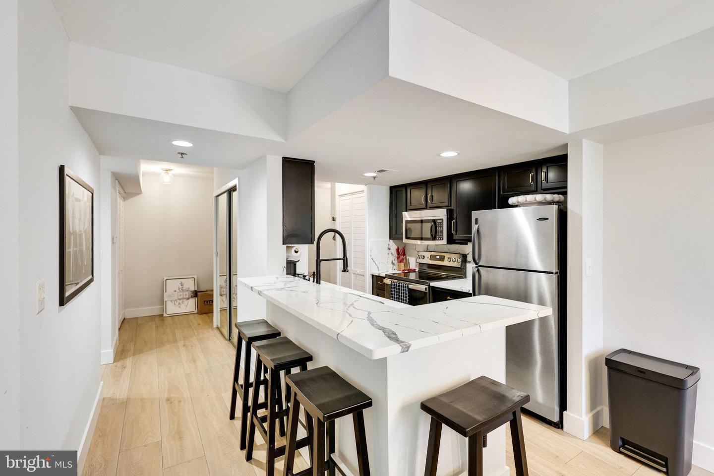 1001 N Vermont St #311 — photo