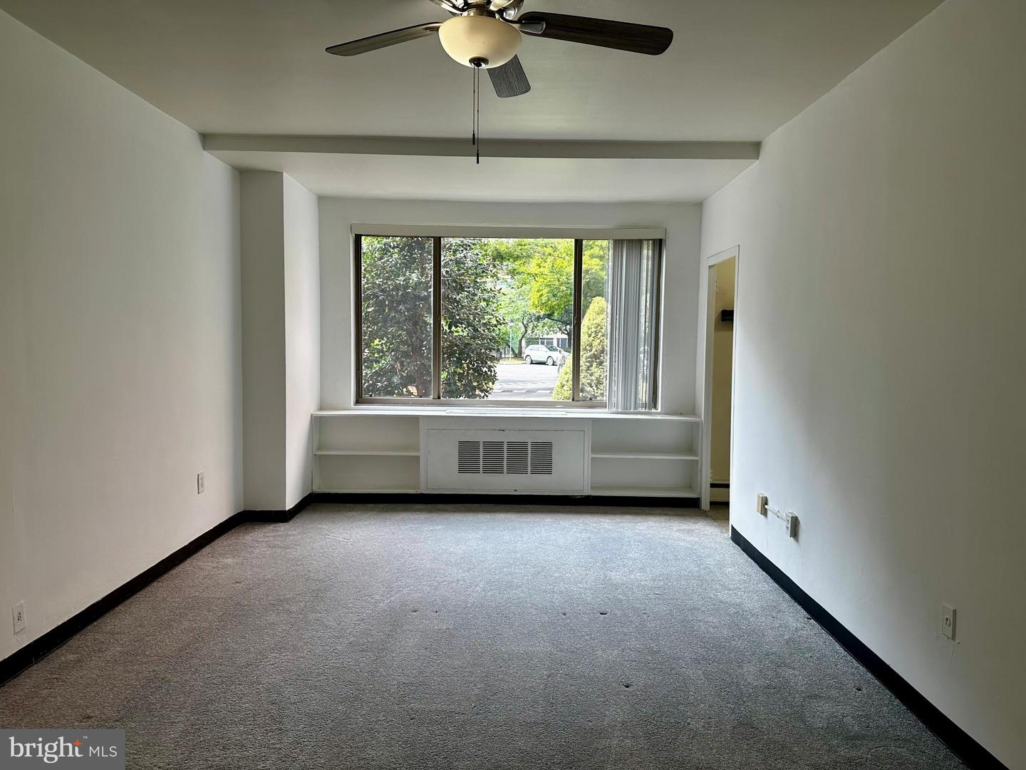 1121 Arlington Blvd #139 — photo