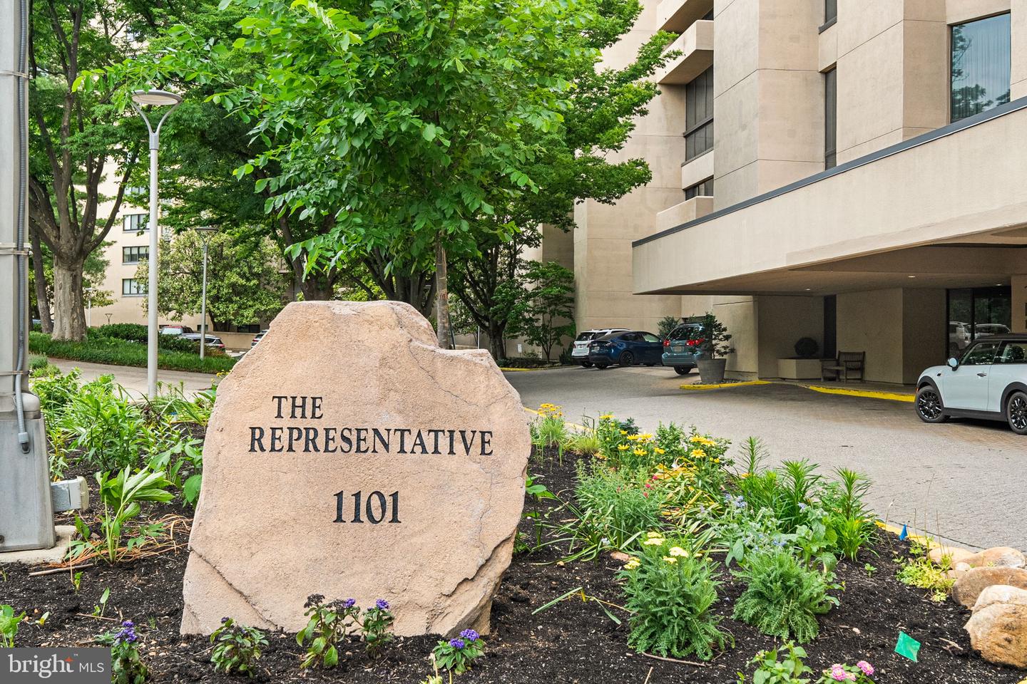 1101 S Arlington Ridge Rd #212 — photo