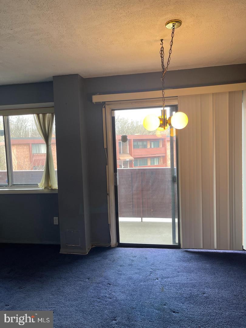 1521 S George Mason Dr #20 — photo