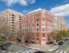 1220 N Fillmore St #507 — photo