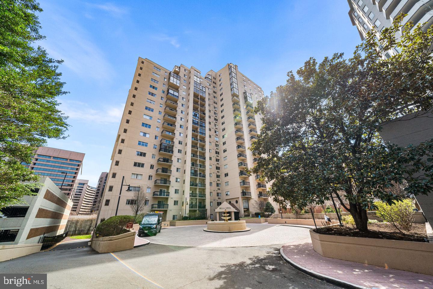 1211 S Eads St #1305 — photo