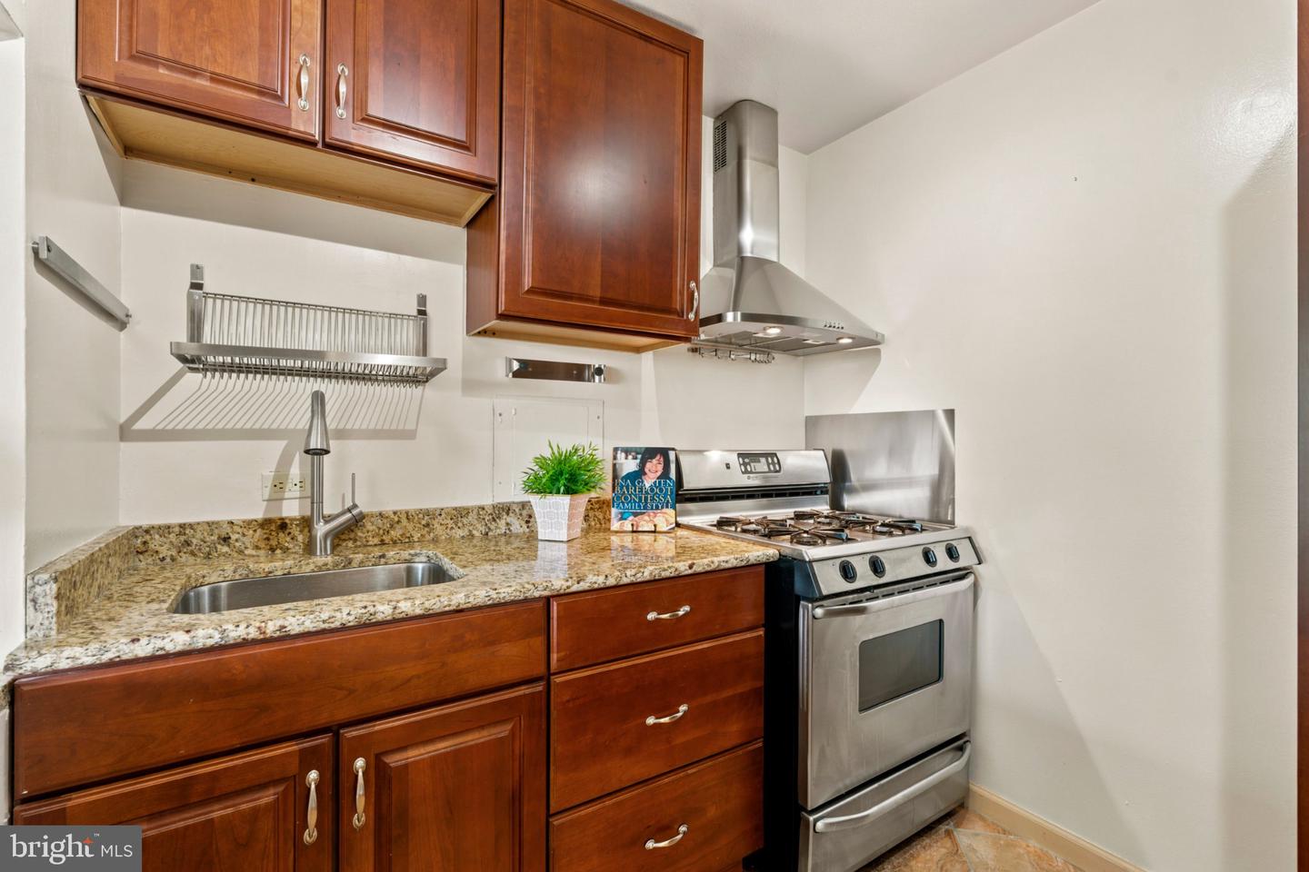 4501 Arlington Blvd #611 — photo