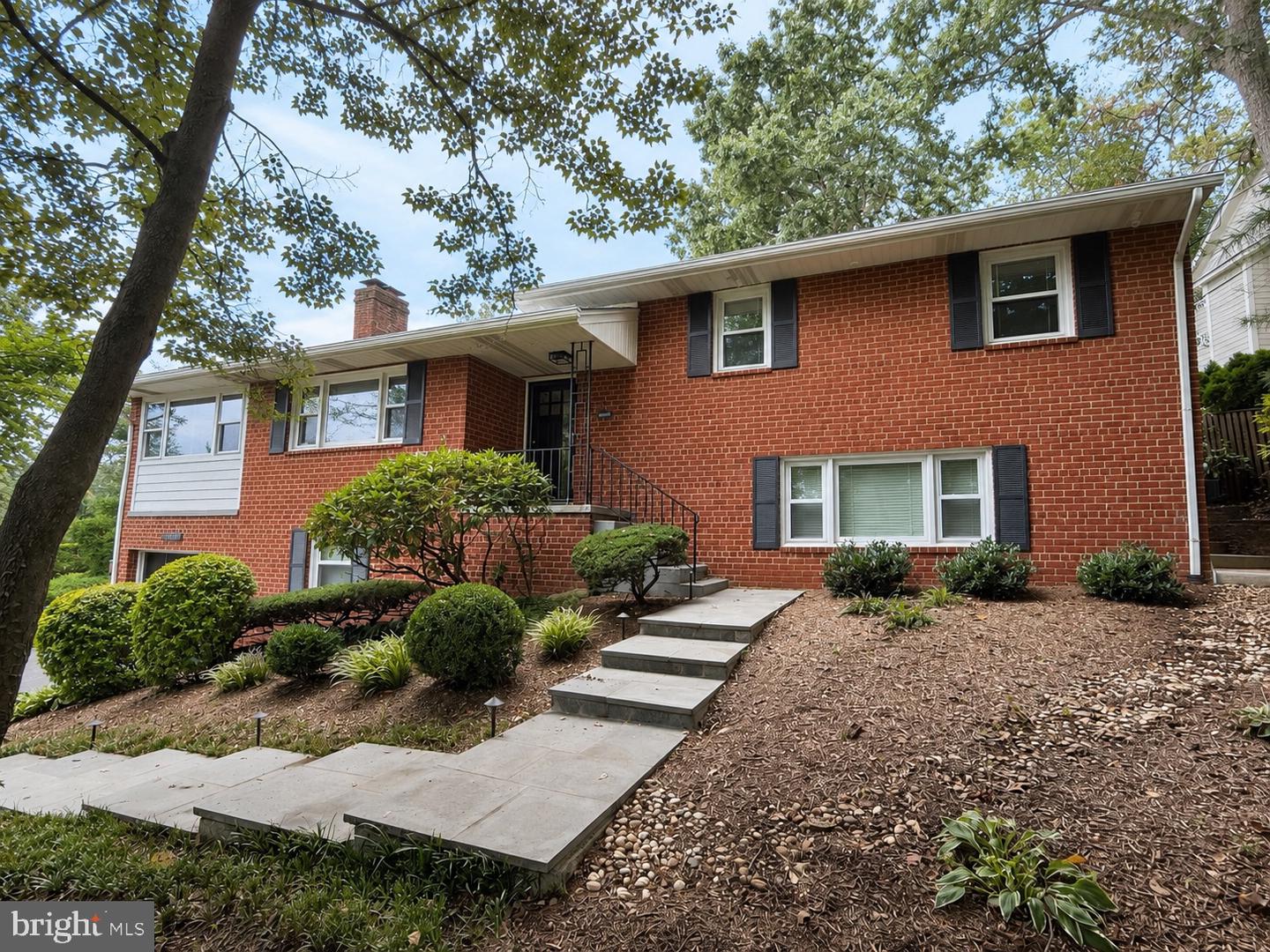 5200 Old Dominion Dr — photo