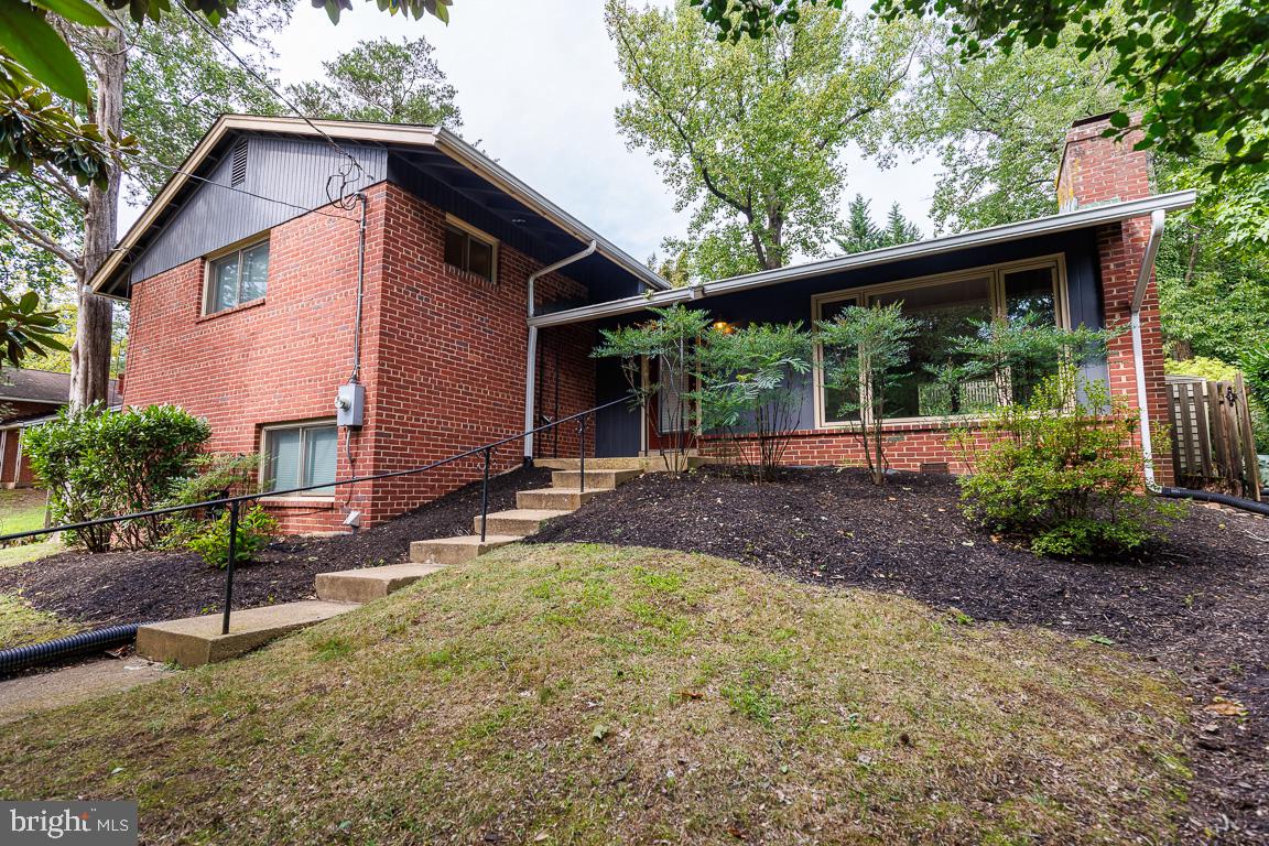 2665 Military Rd — photo