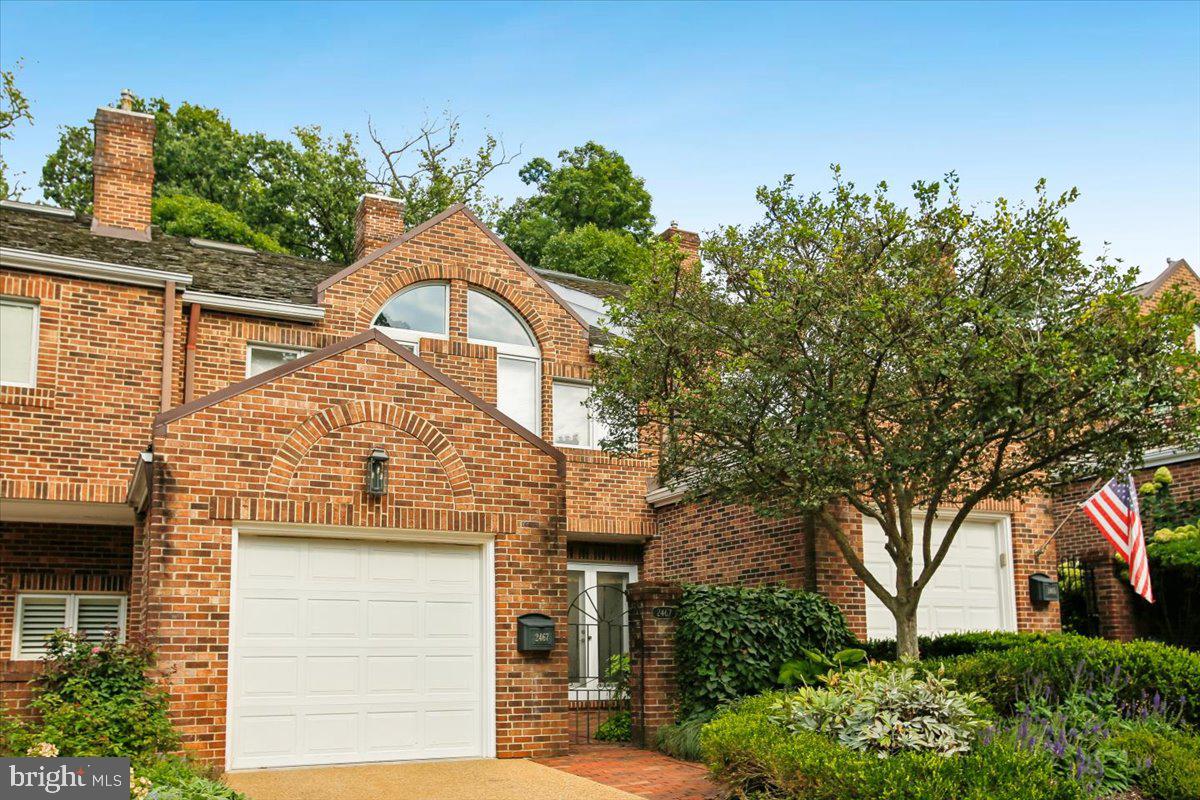 2467 N Wakefield Ct — photo