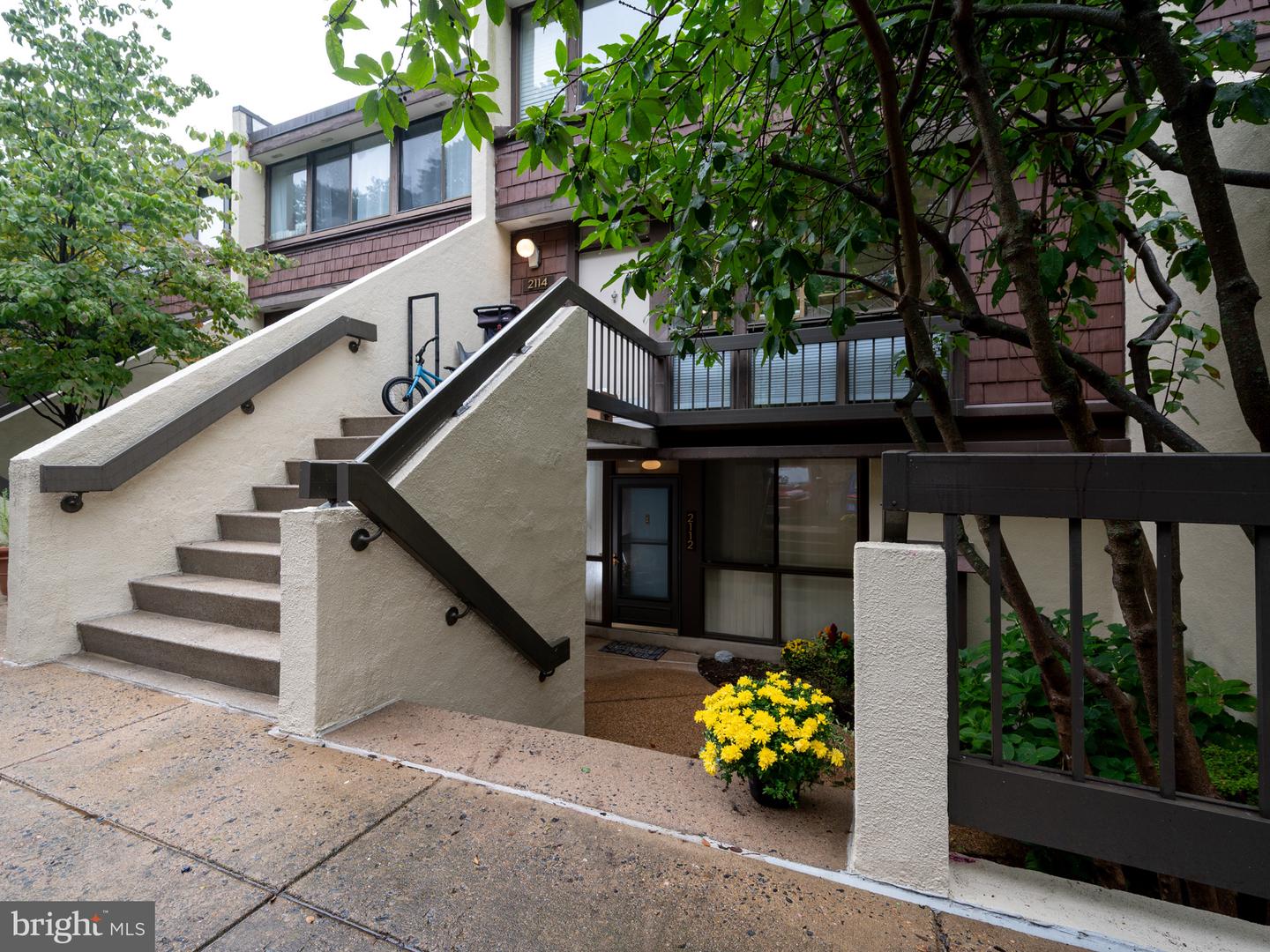2112 S Quincy St #3E1 — photo