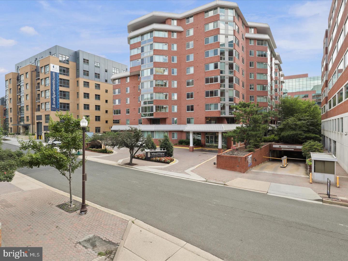 1001 N Vermont St #214 — photo