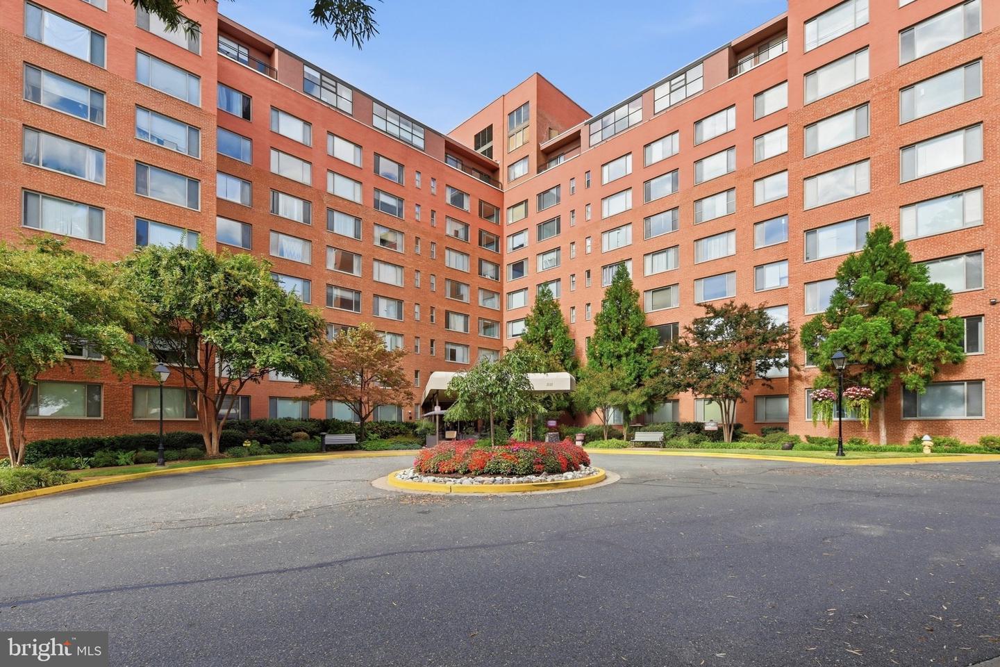 1111 Arlington Blvd #316 — photo