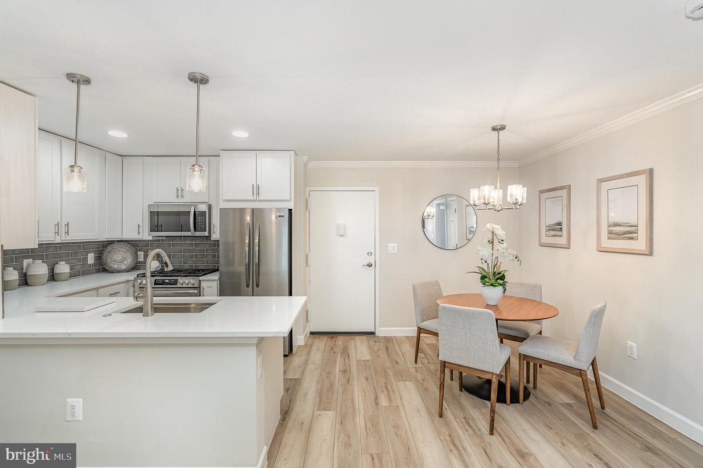 75 S Reynolds St #411 — photo
