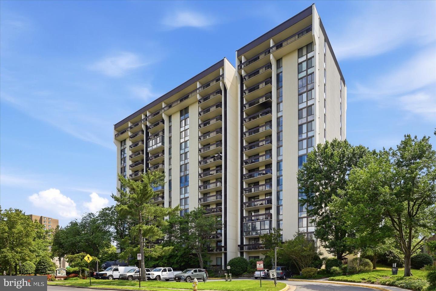 5300 Holmes Run Pkwy #1418 — photo