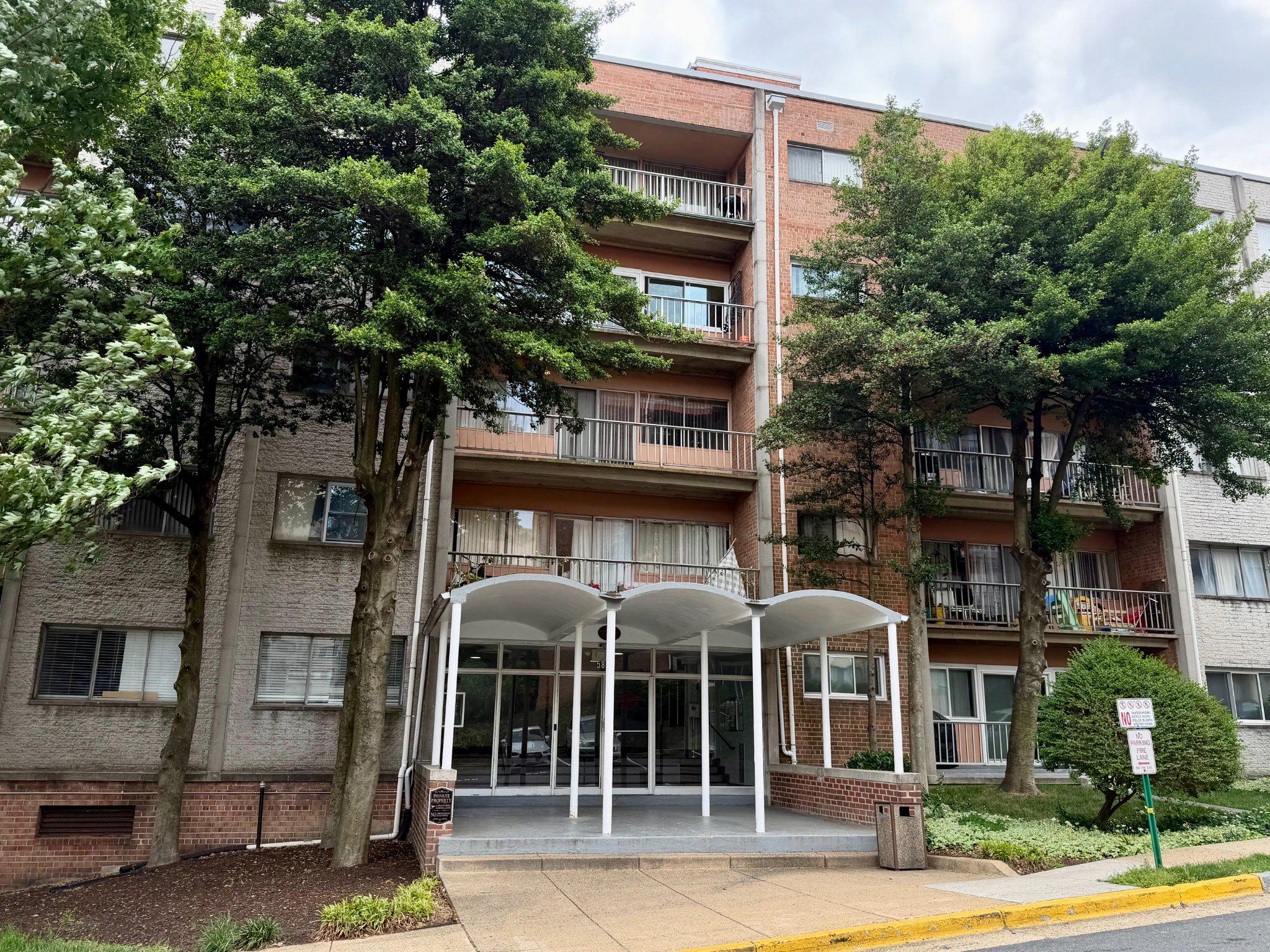 5801 Quantrell Ave #109 — photo