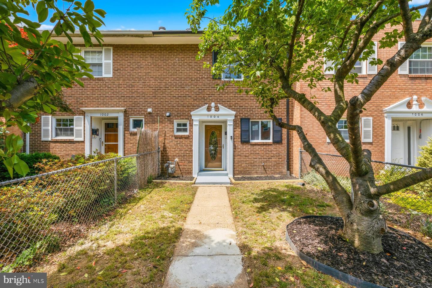 1004 Colonial Ave — photo