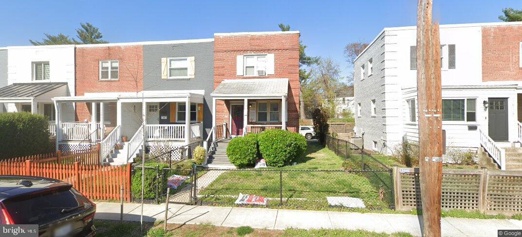 3039 Manning — photo