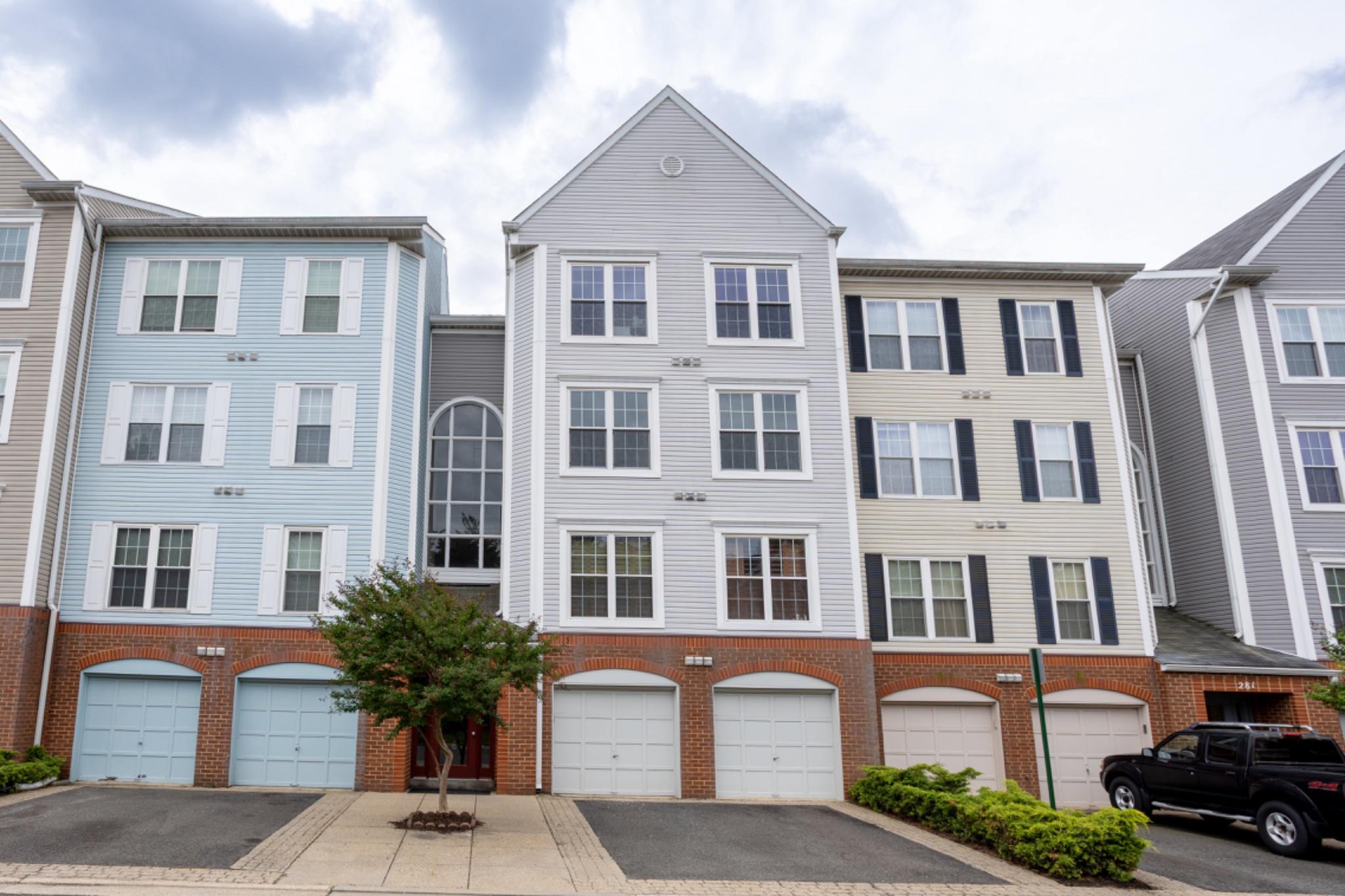 279 S Pickett St #301 — photo