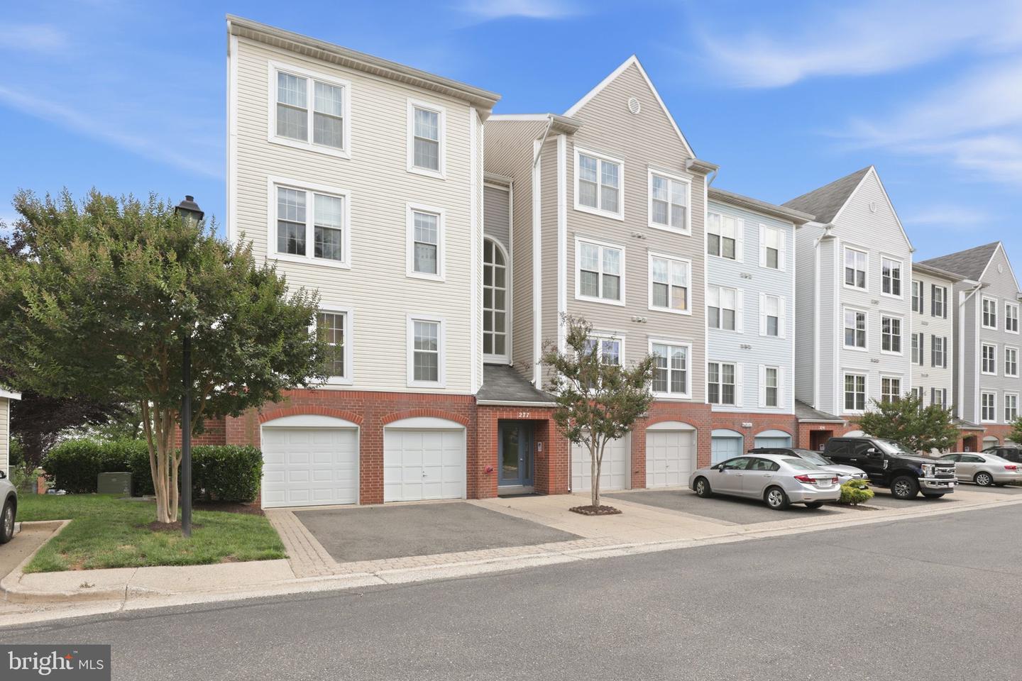 277 S Pickett St #302 — photo