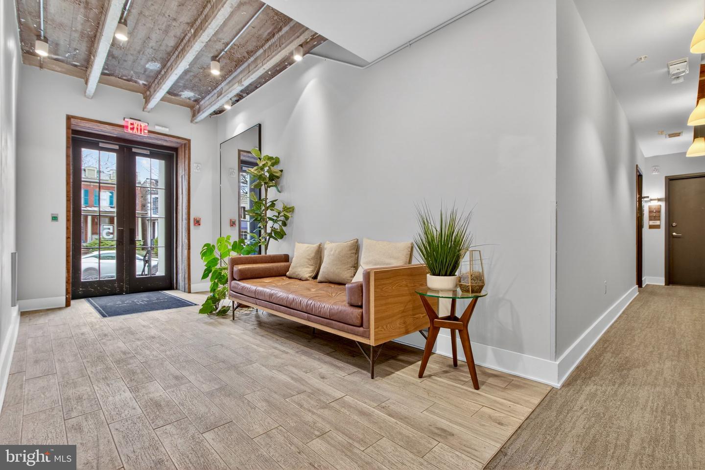 515 N Washington St #105 — photo