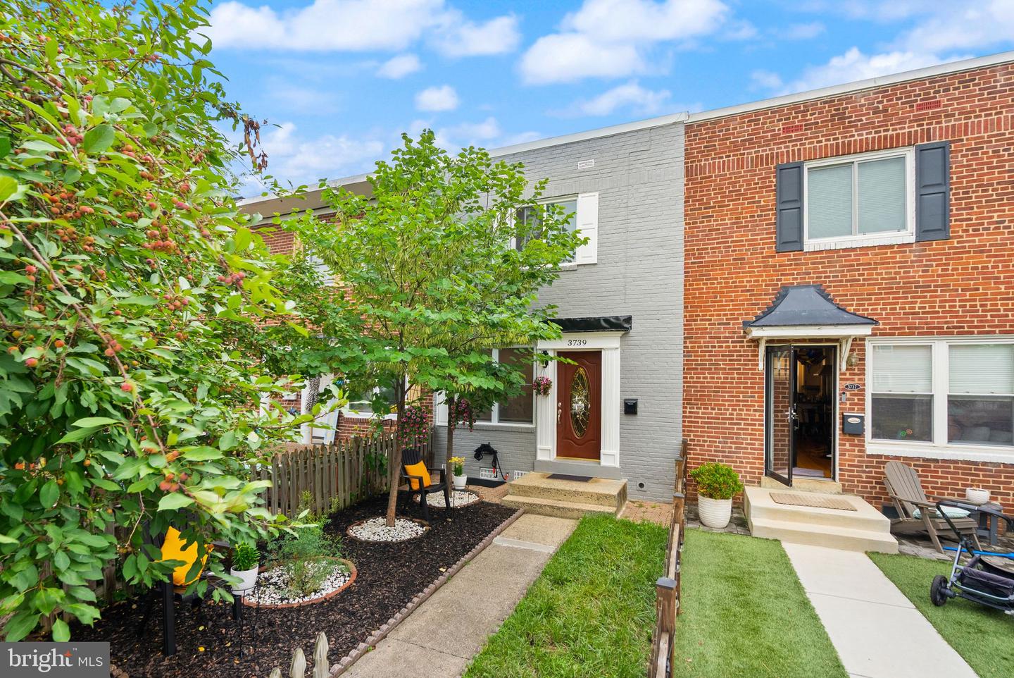 3739 Mark Dr — photo