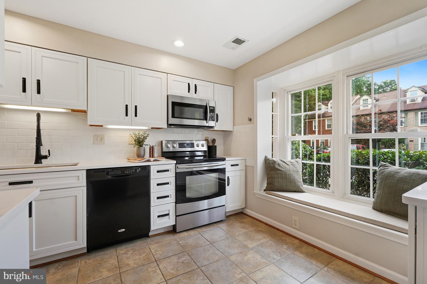 404 Glebe Road W, Alexandria, VA 22305 — photo 2