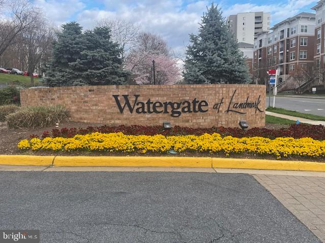 309 Yoakum Pkwy #1708 — photo