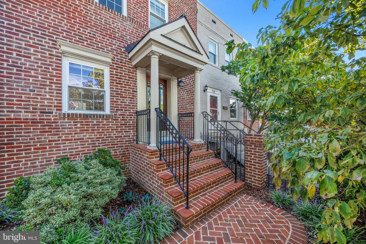 323 Mount Vernon Ave — photo