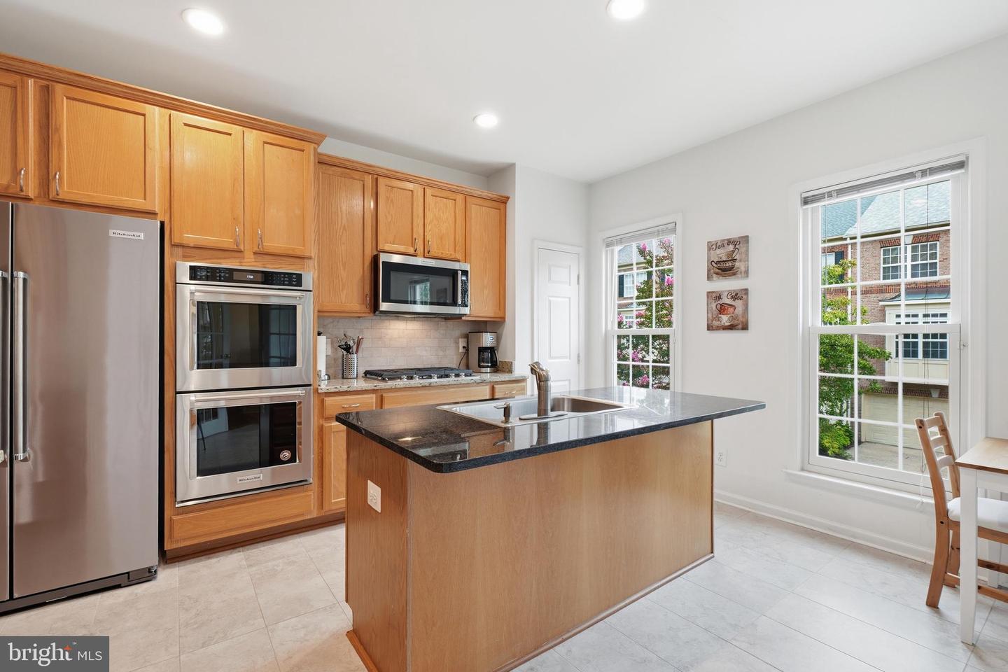 4639 Lambert Dr — photo