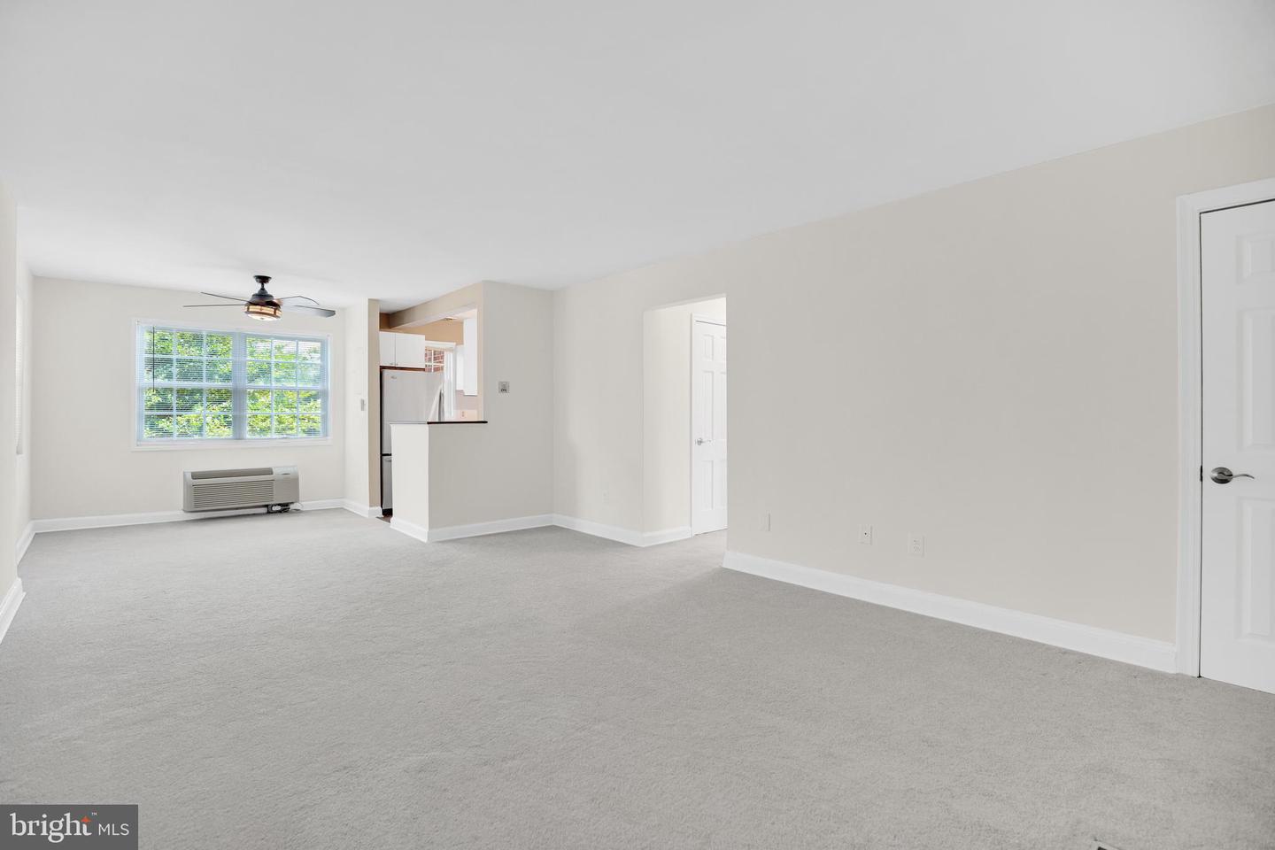 1700 W Abingdon Dr #203 — photo