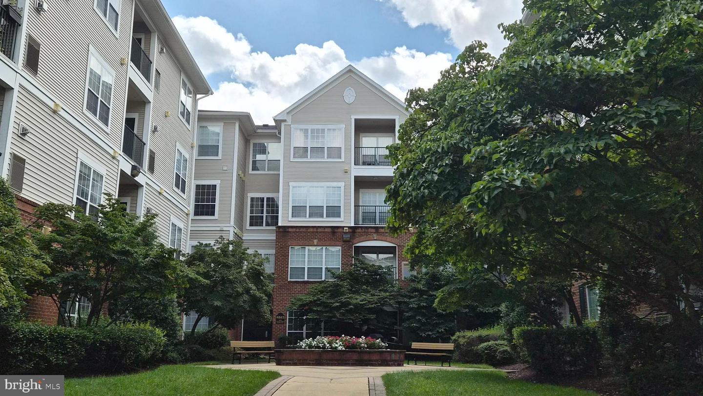 4862 Eisenhower Ave #166 — photo